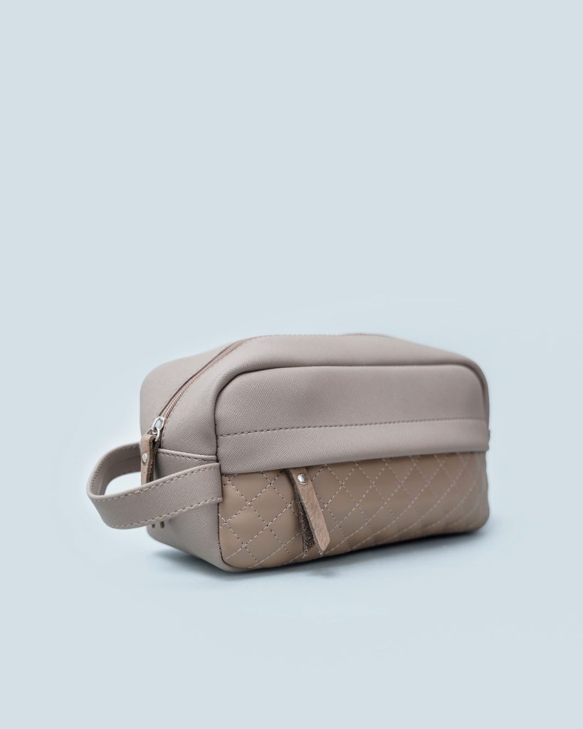 Trousse simili cuir beige CL 24