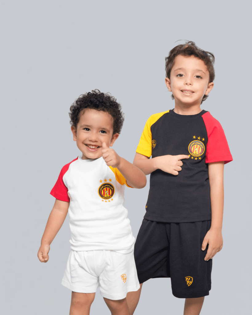 Ensemble enfant Espérance 2025 avec teeshirt reglants rouge/jaune et short assorti